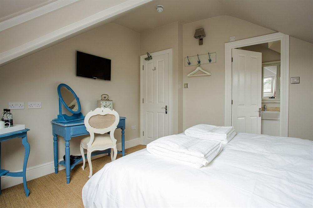 Grays Boutique B&B Bath Exterior photo A bedroom at the hotel