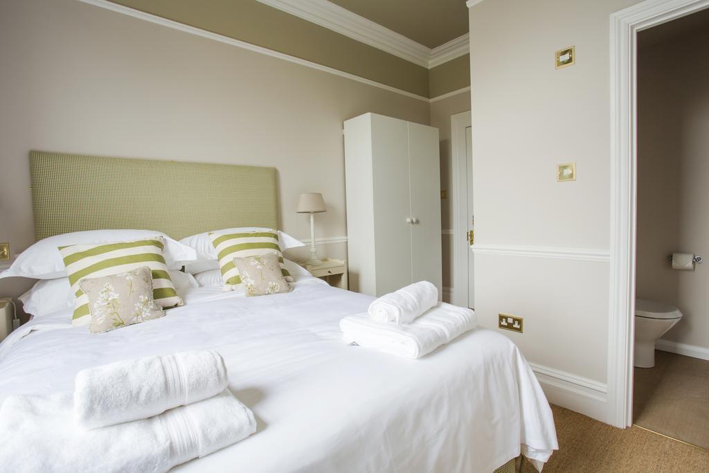 Grays Boutique B&B Bath Exterior photo A bedroom at the hotel