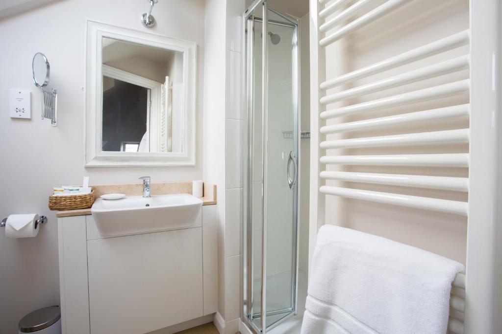 Grays Boutique B&B Bath Room photo A shower cubicle